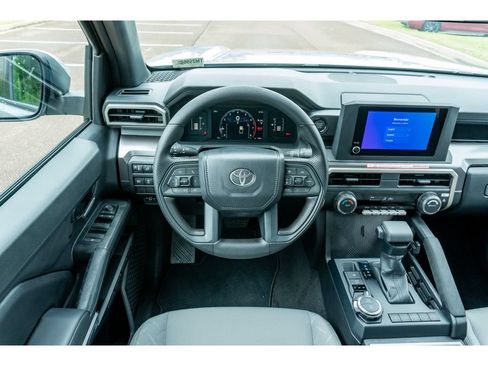 Certified 2026 Toyota Tacoma SR5 AWD/4WD image 19