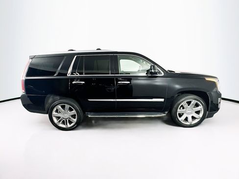 Used 2018 Cadillac Escalade Luxury image 10