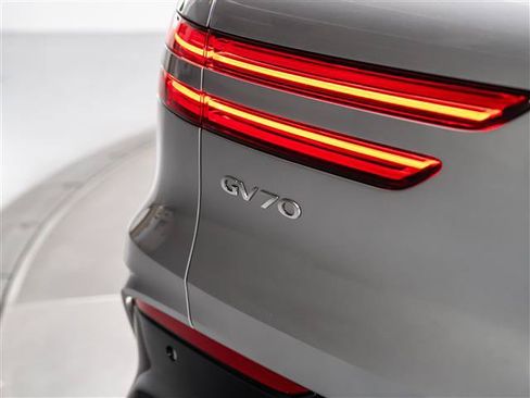 New 2026 Genesis GV70 2.5T Sport Prestige AWD/4WD image 15