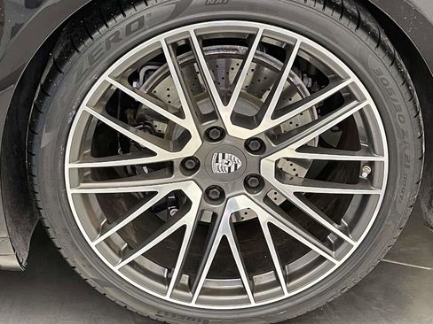 Used 2022 Porsche 911 Targa 4S image 12