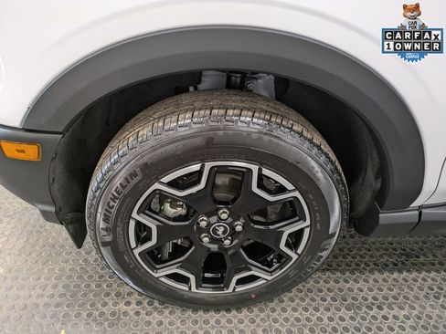 Certified 2025 Ford Bronco Sport Outer Banks w/ Outer Banks Tech Package+ AWD/4WD image 8