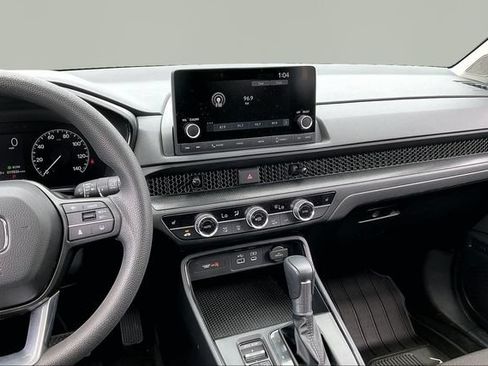 Used 2025 Honda CR-V EX image 9
