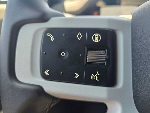 Used 2025 Land Rover Defender 110 S AWD/4WD image 34