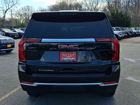 Used 2025 GMC Yukon Elevation image 5