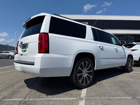Used 2019 Chevrolet Suburban LT RWD image 13