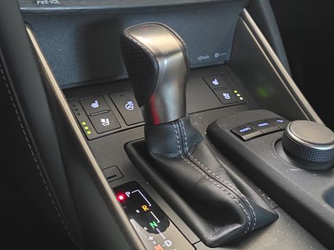 Used 2020 Lexus IS 350 F Sport w/ F Sport Package image 20