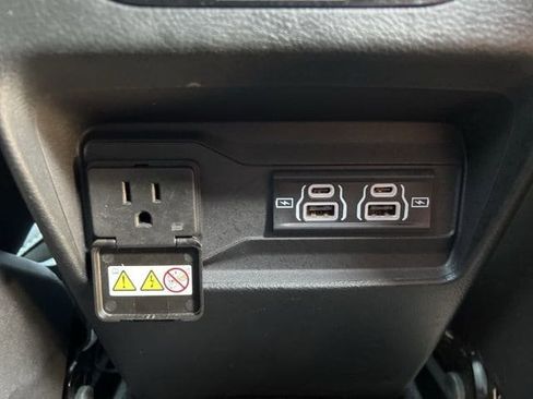Certified 2025 Jeep Grand Cherokee Altitude AWD/4WD image 15