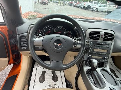 Used 2007 Chevrolet Corvette Convertible w/ Preferred Equipment Group RWD image 15