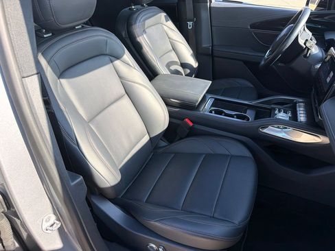 Used 2025 Lincoln Nautilus Premier w/ Equipment Group 102A AWD/4WD image 15