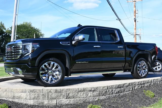 Used 2023 GMC Sierra 1500 Denali w/ Denali Reserve Package AWD/4WD image 1