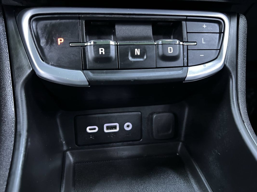 Used 2024 GMC Terrain SLE w/ Driver Convenience Package FWD image 24