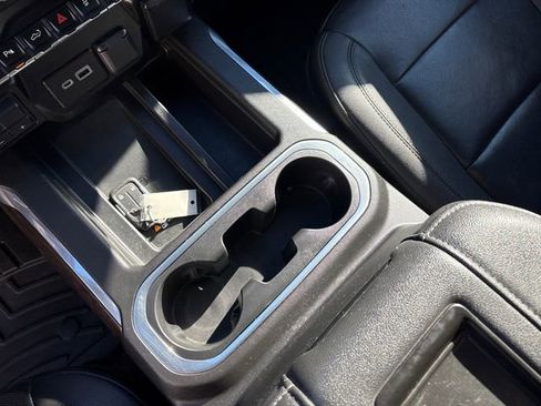 Used 2022 GMC Sierra 2500 SLT w/ SLT Premium Package image 35