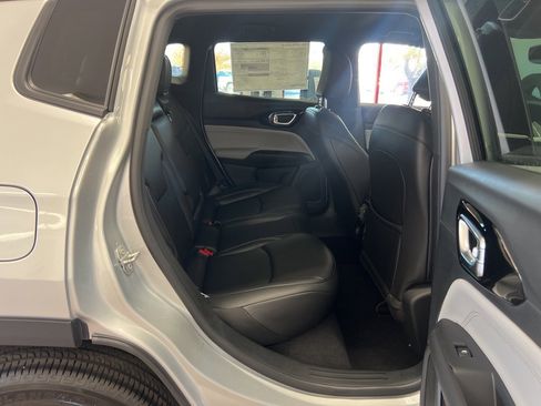 New 2026 Jeep Compass Limited image 29