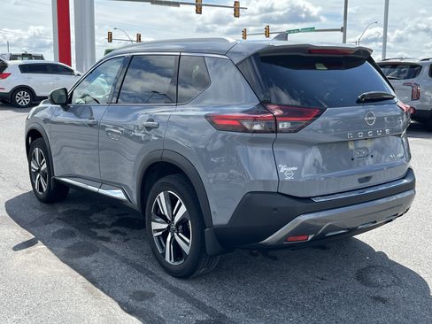 Used 2023 Nissan Rogue SL w/ SL Premium Package AWD/4WD image 9
