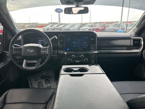 Used 2025 Ford F350 Lariat w/ Black Appearance Package AWD/4WD image 25