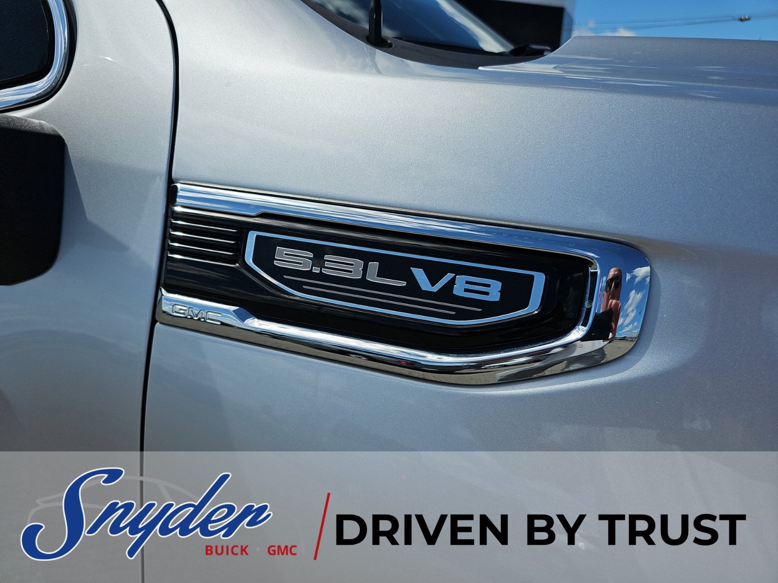 Used 2019 GMC Sierra 1500 SLE w/ SLE Value Package AWD/4WD image 9