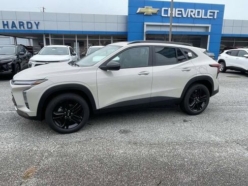 New 2026 Chevrolet Trax ACTIV w/ Sunroof Package image 6