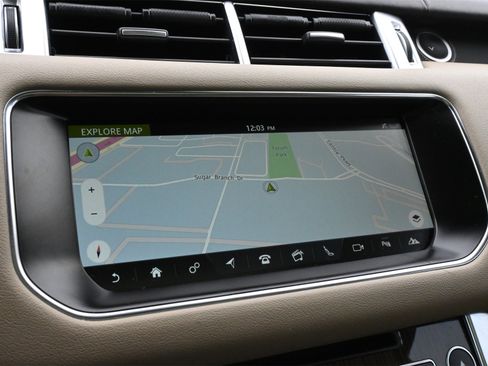 Used 2017 Land Rover Range Rover Sport HSE image 12