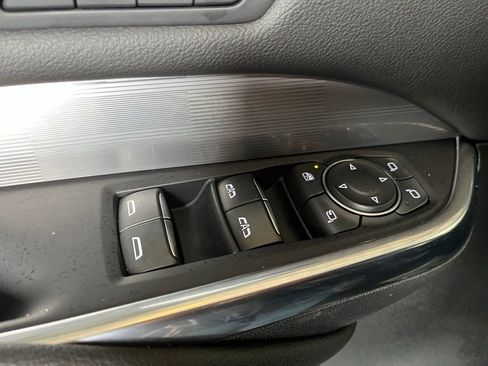 Used 2024 Cadillac XT4 Premium Luxury image 15