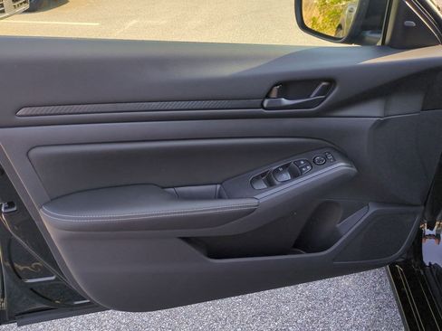 New 2026 Nissan Altima 2.5 SV w/ SV Special Edition Package FWD image 12