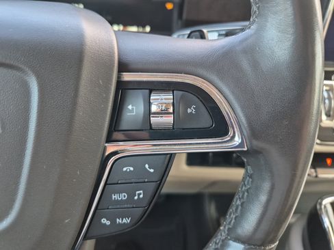 Used 2019 Lincoln Navigator L Reserve AWD/4WD image 21