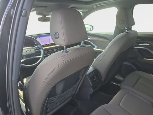 Certified 2025 Audi Q5 Premium Plus w/ Premium Plus AWD/4WD image 12