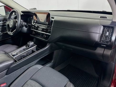 Used 2022 Nissan Pathfinder SV w/ SV Premium Package AWD/4WD image 37