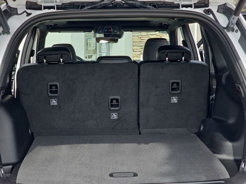 New 2026 Jeep Grand Cherokee Laredo image 12