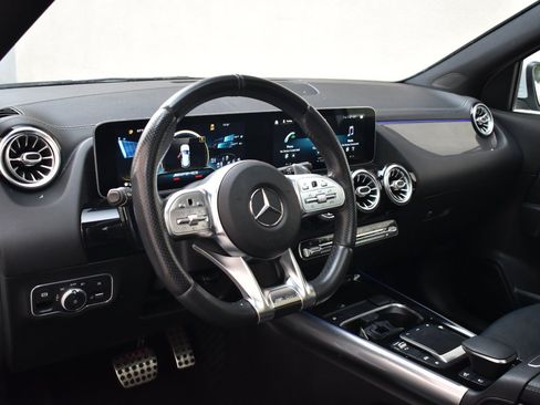 Used 2021 Mercedes-Benz GLA 35 AMG 4MATIC w/ Premium Package image 12