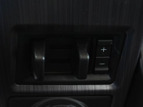 Certified 2021 Ford F250 Limited AWD/4WD image 33