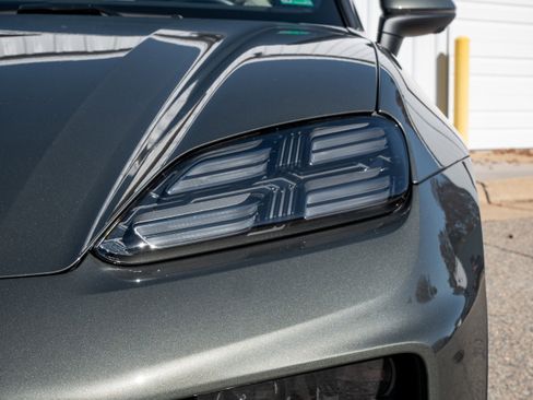 Used 2025 Porsche Macan Electric image 12