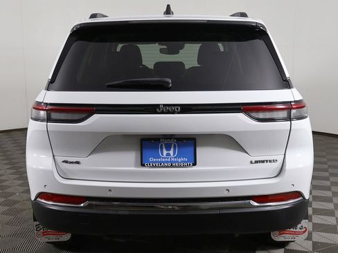 Used 2022 Jeep Grand Cherokee Limited AWD/4WD image 15
