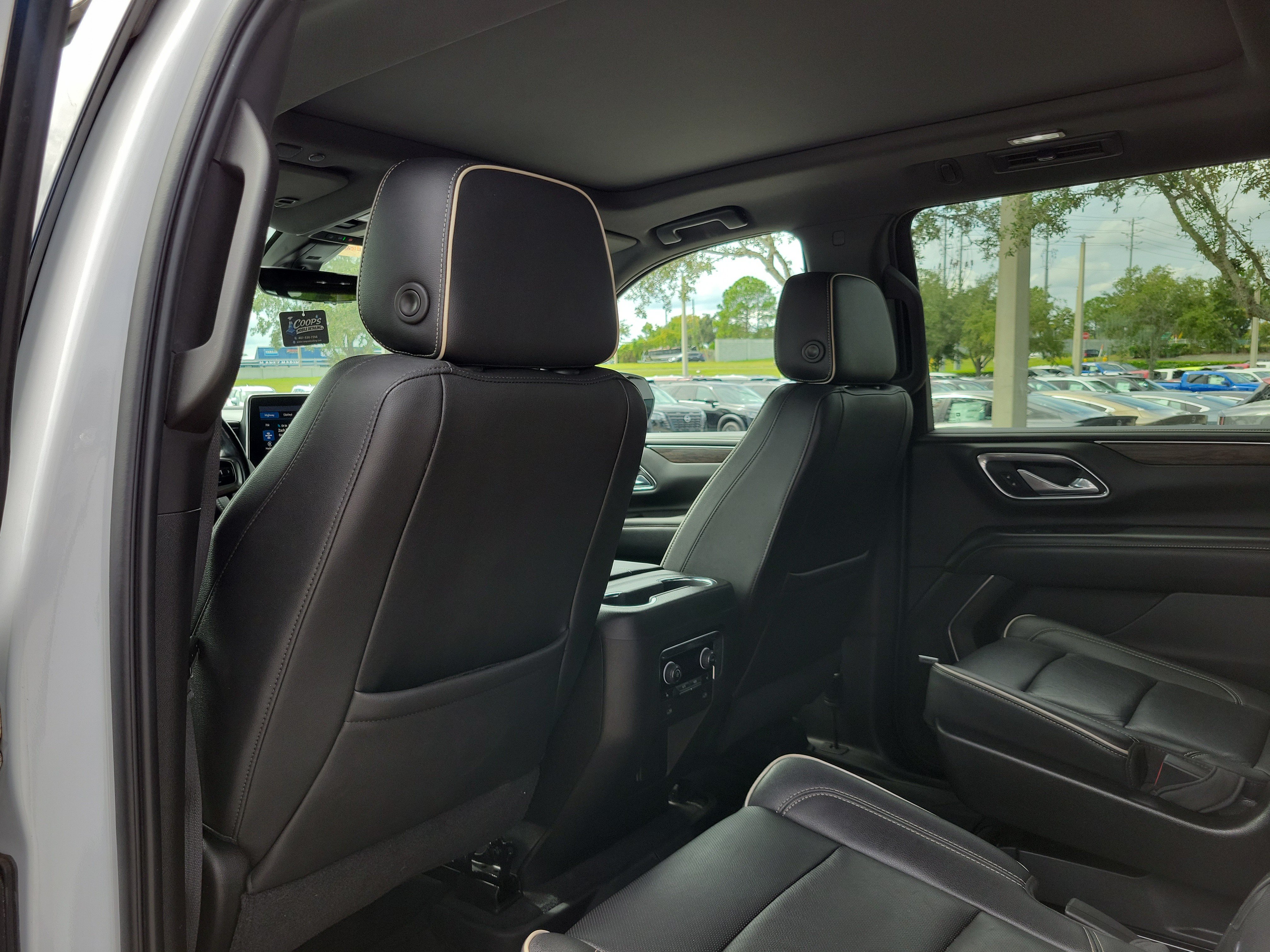 Used 2021 Chevrolet Suburban Premier w/ Premium Package AWD/4WD image 21