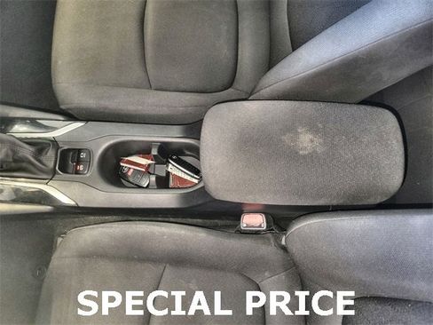 Used 2024 Toyota Corolla Cross LE image 21