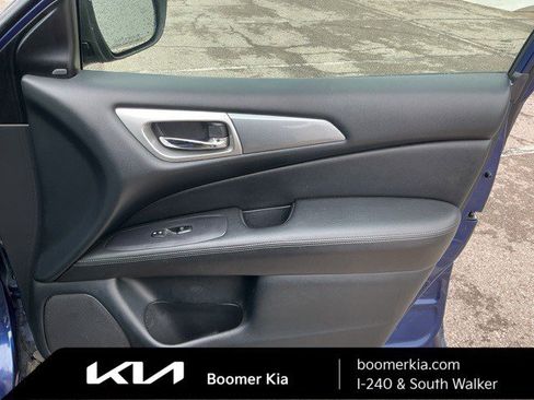 Used 2020 Nissan Pathfinder SL image 10