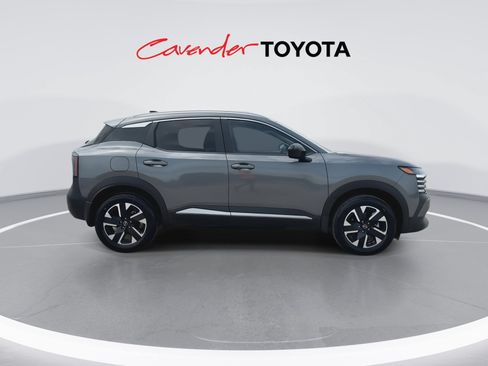Used 2026 Nissan Kicks SV w/ SV Premium Package AWD/4WD image 9