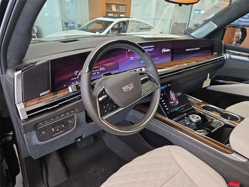 New 2026 Cadillac Escalade Platinum Sport w/ LPO, ONYX Package AWD/4WD image 10