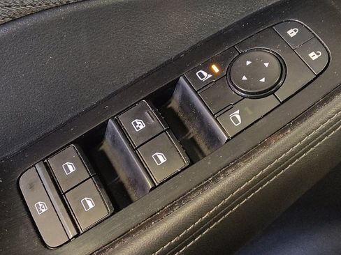 Used 2022 Nissan Rogue SV image 27