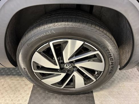 Certified 2024 Volkswagen Atlas SE FWD image 16