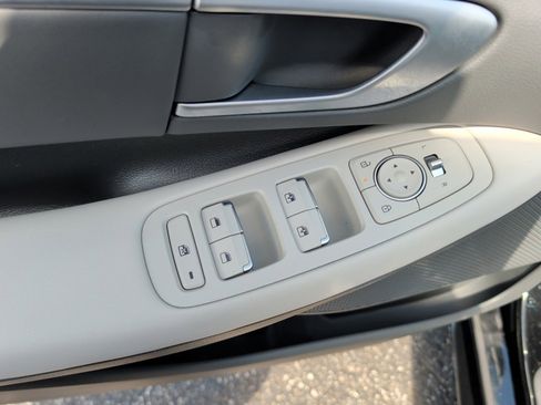 Certified 2025 Hyundai Sonata SEL FWD image 32