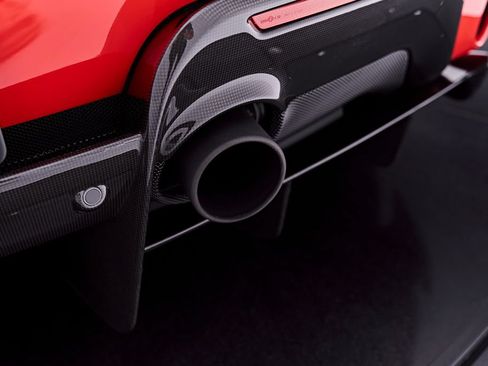 Used 2020 Ferrari 488 Pista Coupe RWD image 46