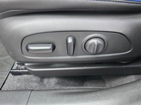 Used 2024 Buick Envista Sport Touring image 22