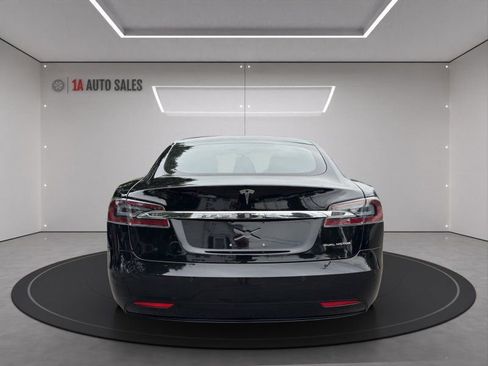 Used 2019 Tesla Model S Standard Range image 4