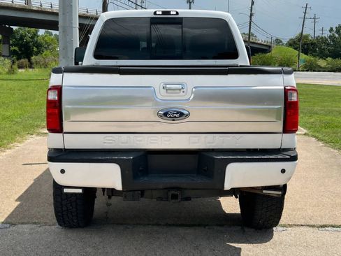 Used 2016 Ford F250 Platinum w/ FX4 Off-Road Package AWD/4WD image 4