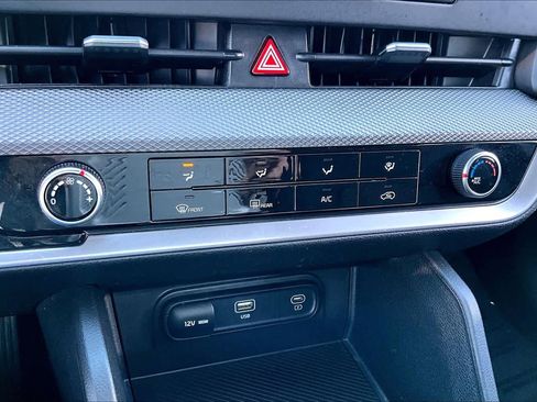 Certified 2023 Kia Sportage LX image 30
