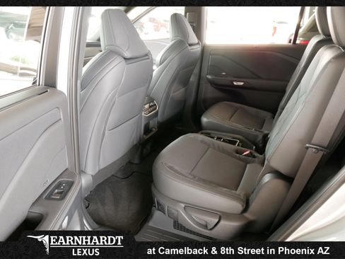 New 2026 Lexus TX 500h AWD image 10