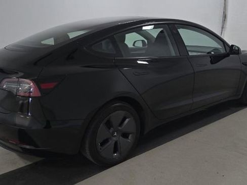 Used 2023 Tesla Model 3 Standard Range RWD image 3