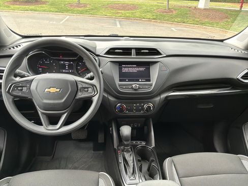 Used 2022 Chevrolet TrailBlazer LT AWD/4WD image 28