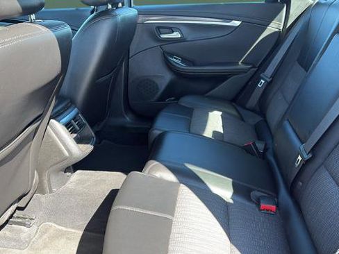 Used 2019 Chevrolet Impala LT image 15