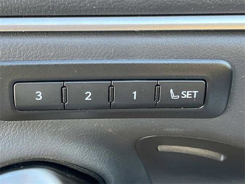 Certified 2025 Lexus ES 300h 300h image 28